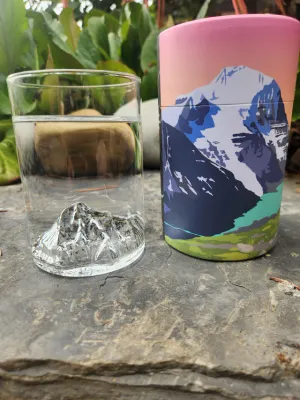 Mt. Robson Pint Glass