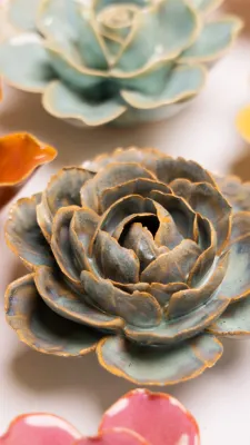 479 Chive Pale Blue English Rose Ceramic Flower