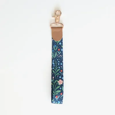 503 Linden Paper Co. Sweet Fields Wristlet