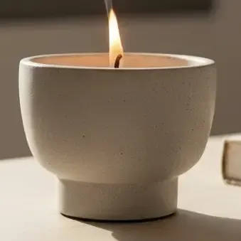 775 Wind + Willow Co.  Pedestal Candle - Vanilla Chai