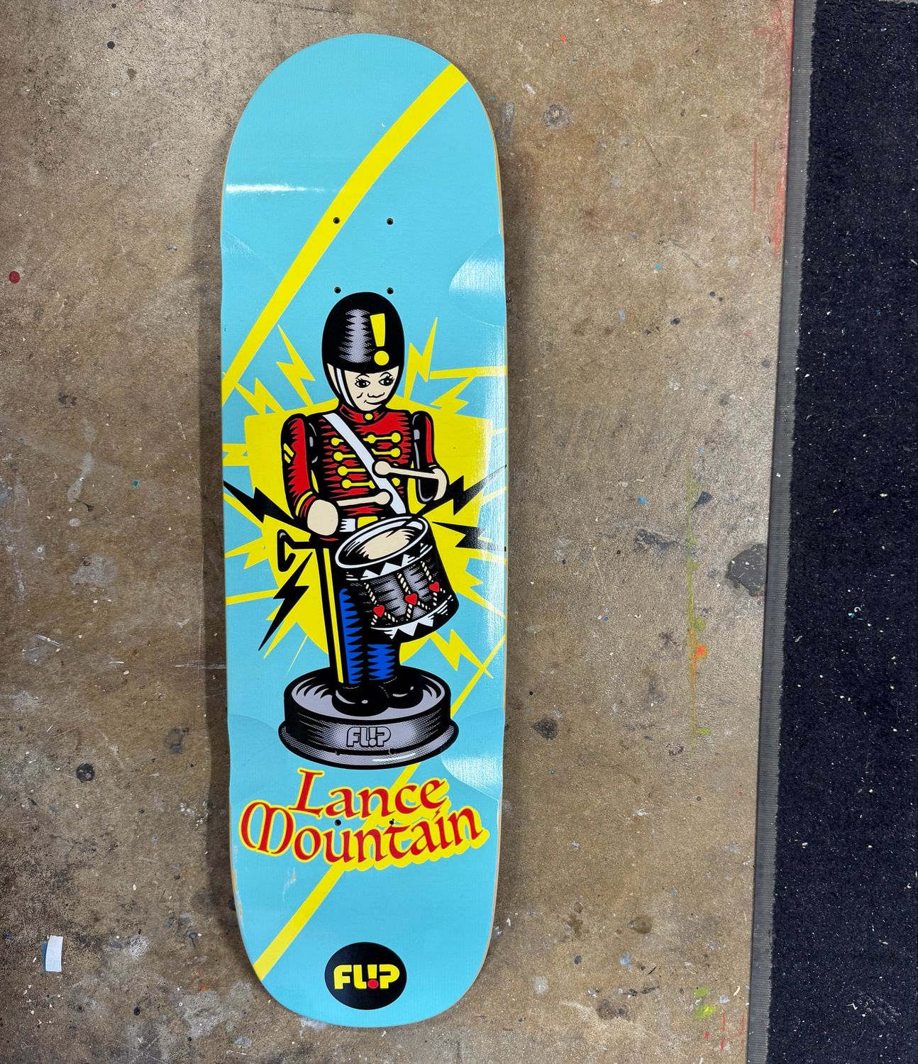 Deck 8.75 Tin drummer