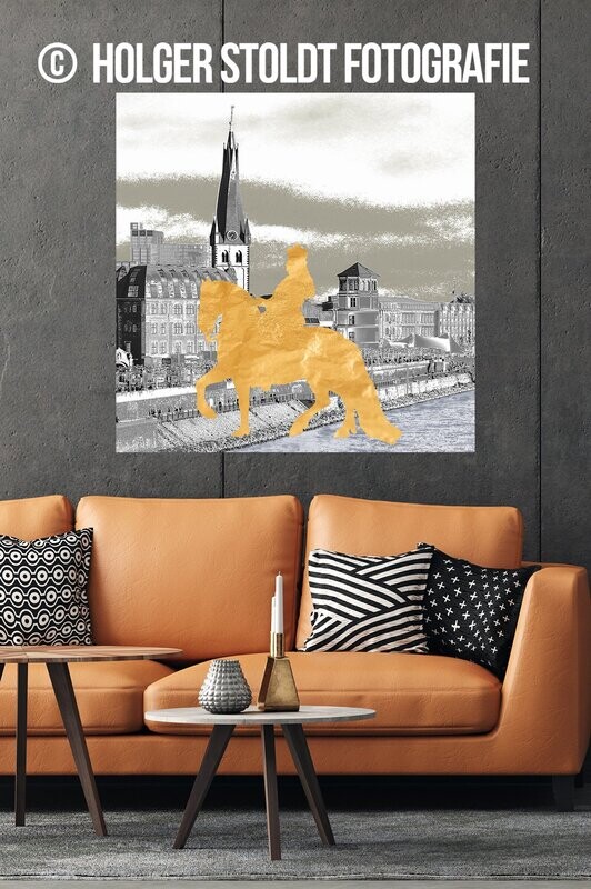 ALTSTADT MIT GOLD-WELLEM