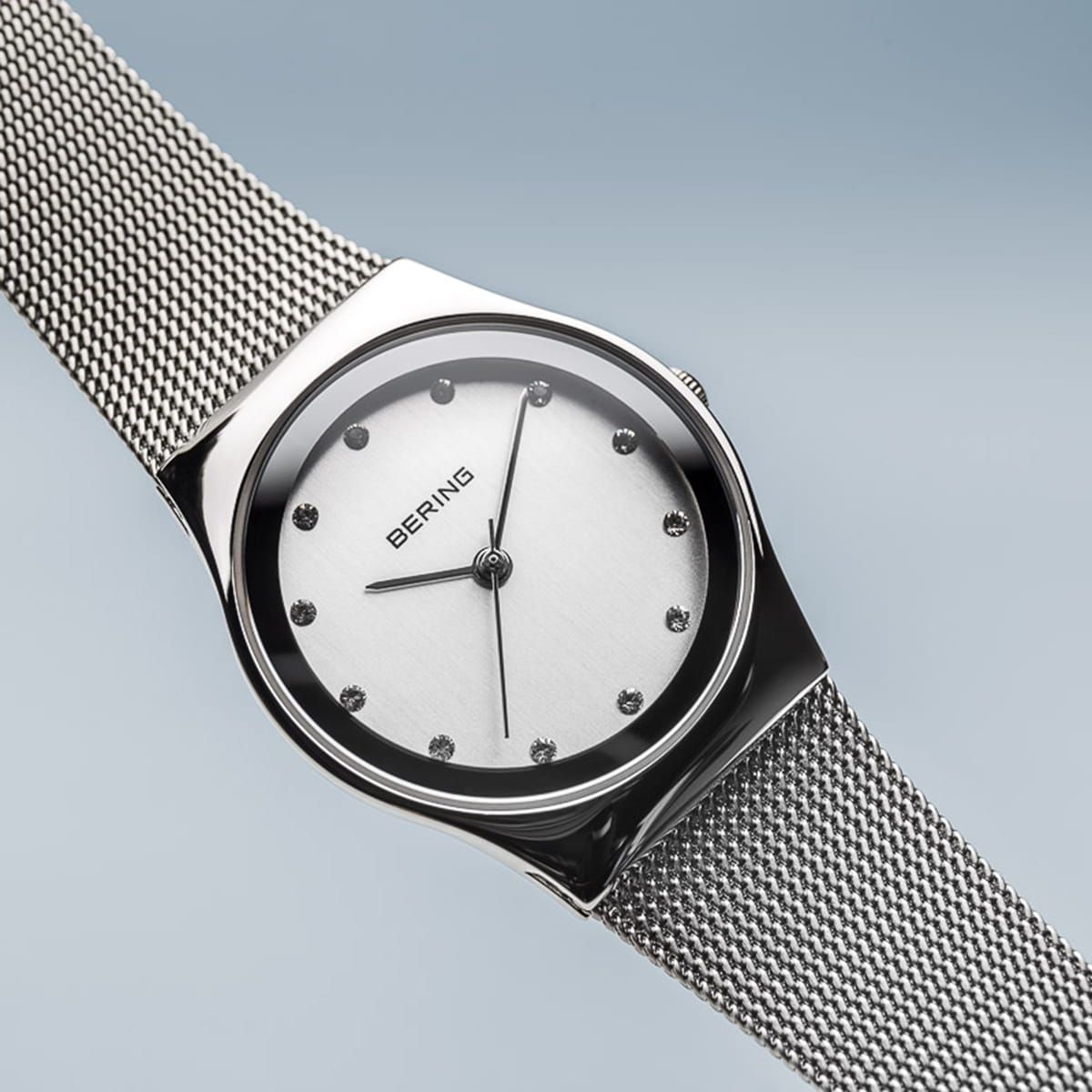 Bering 12927-000 Damenuhr silber Kristallindizes  Klappschließe  Milanaise-Armband