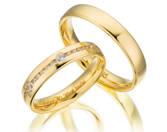 Klassische Trauringe Wellenfuge Gelbgold in 585 Gold Herrenring Damenring Ringpaar 0,350 ct.natürliche Diamanten Klassische Trauringe Wellenfuge Gelbgold in 585 Gold Herrenring Damenring Ringpaar 0,350 ct.natürliche Diamanten