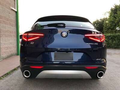 Fanali LED Posteriori per Alfa Romeo Stelvio (949) - Stile Distintivo e Luminosità Avanzata