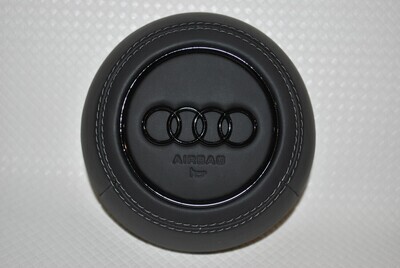 Cover Volante Personalizzabile in Pelle: Eleganza su Misura per la Tua Audi A1,A3 8V, A3 8Y, A4,S4,A5,S5 restyling