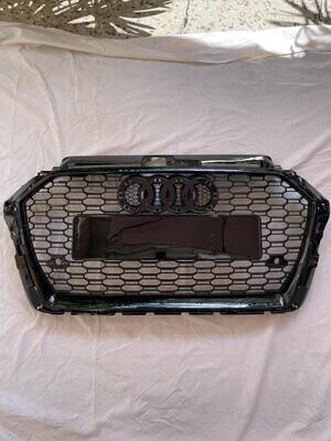 Griglia  Audi A3 8V 2017-2019 (restyling) con e senza foro radar