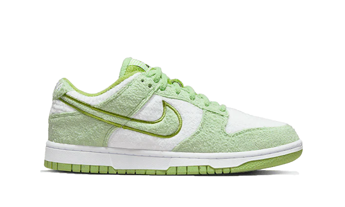 Nike Dunk Low SE Fleece Green