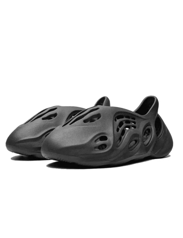 Adidas Yeezy Foam RNNR Carbon