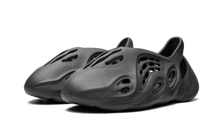 adidas Yeezy Foam RNNR Onyx