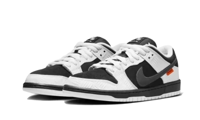 Nike SB Dunk Low TIGHTBOOTH