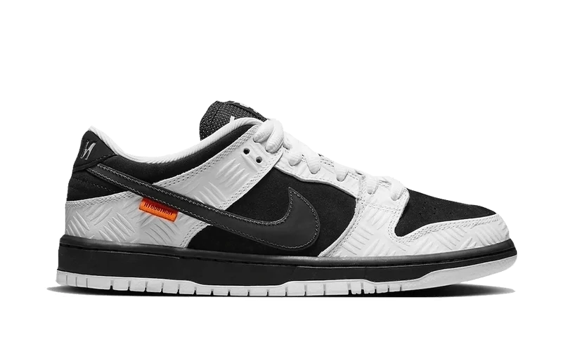 Nike SB Dunk Low TIGHTBOOTH