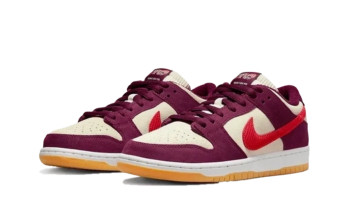 Nike SB Dunk Low Skate Like a Girl
