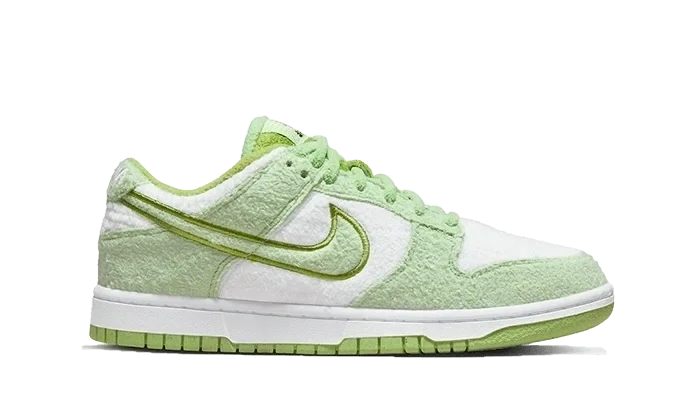 Nike Dunk Low SE Fleece Green