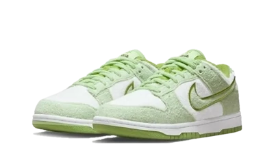 Nike Dunk Low SE Fleece Green