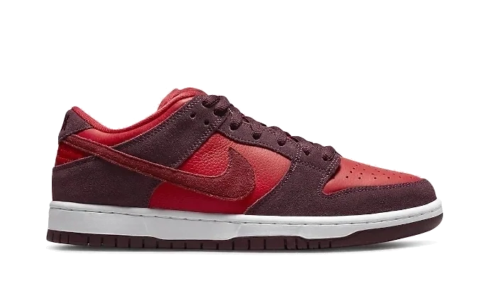 Nike SB Dunk Low Cherry