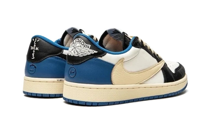Nike Jordan 1 Low fragment design x Travis Scott