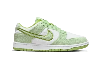 Nike Dunk Low SE Fleece Green