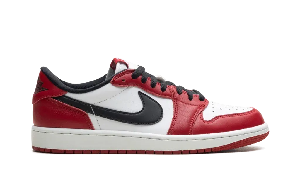 Air Jordan 1 Retro Low OG Chicago (2025)