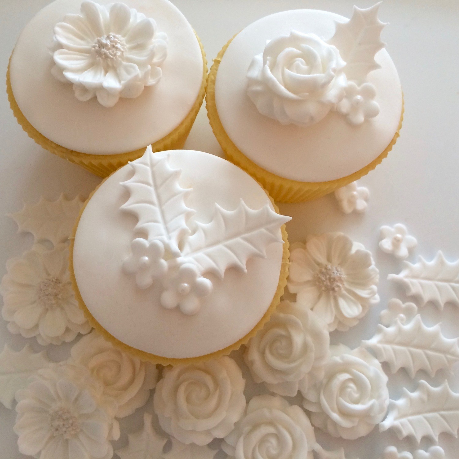 White Christmas Rose Bouquet