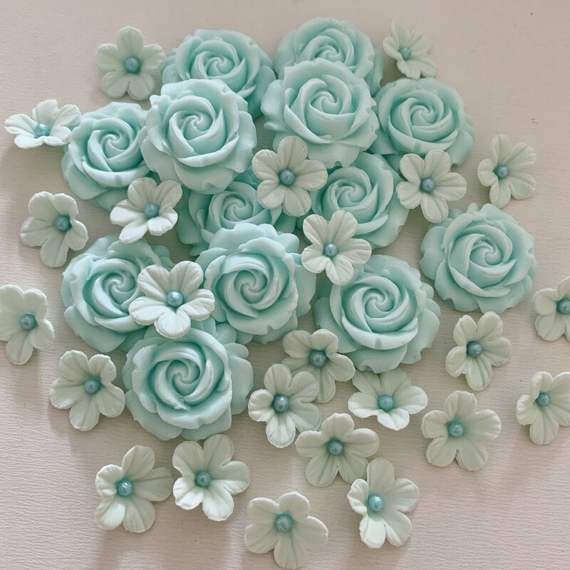 Edible Aqua Cake Roses and Flowers