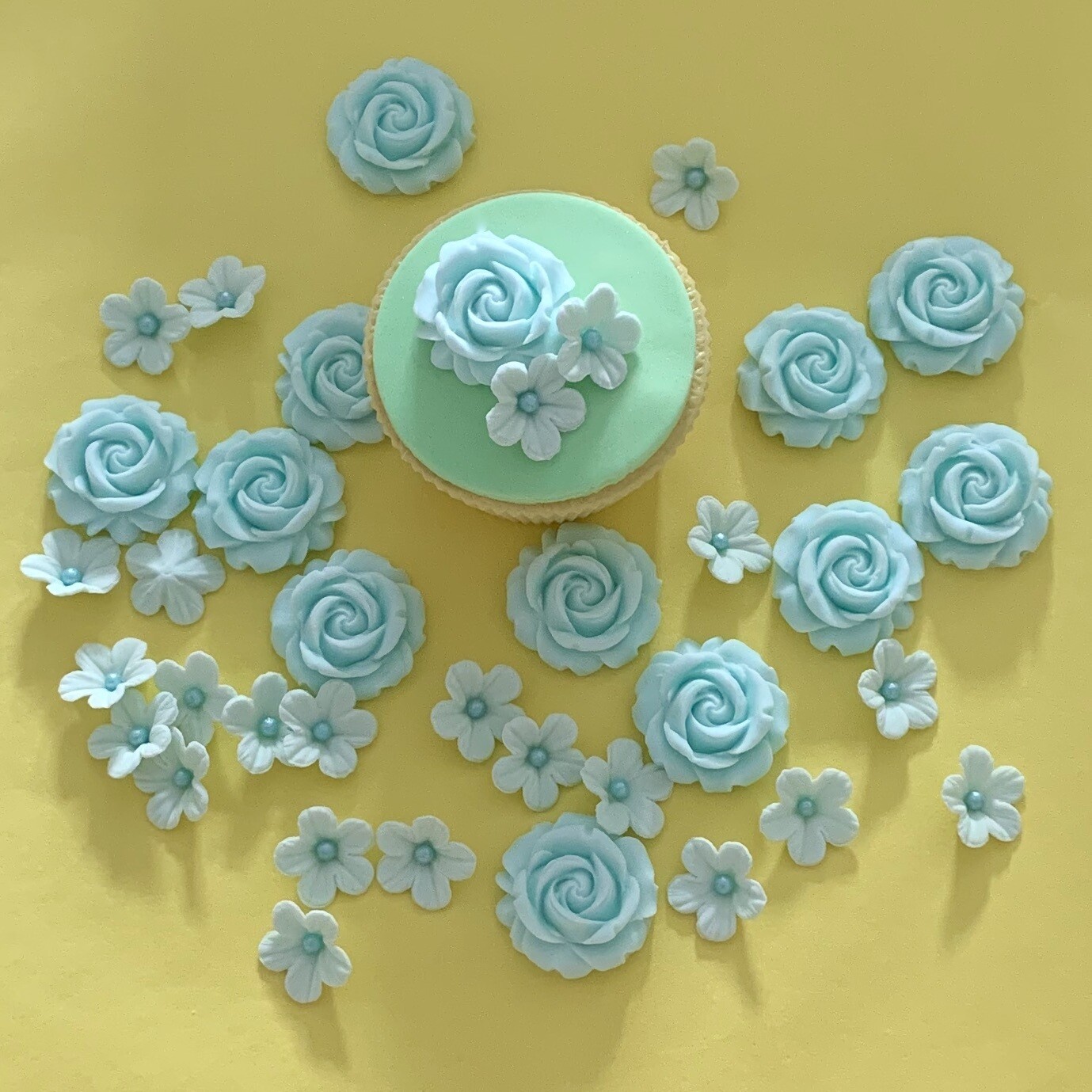 Edible Aqua Cake Roses and Flowers