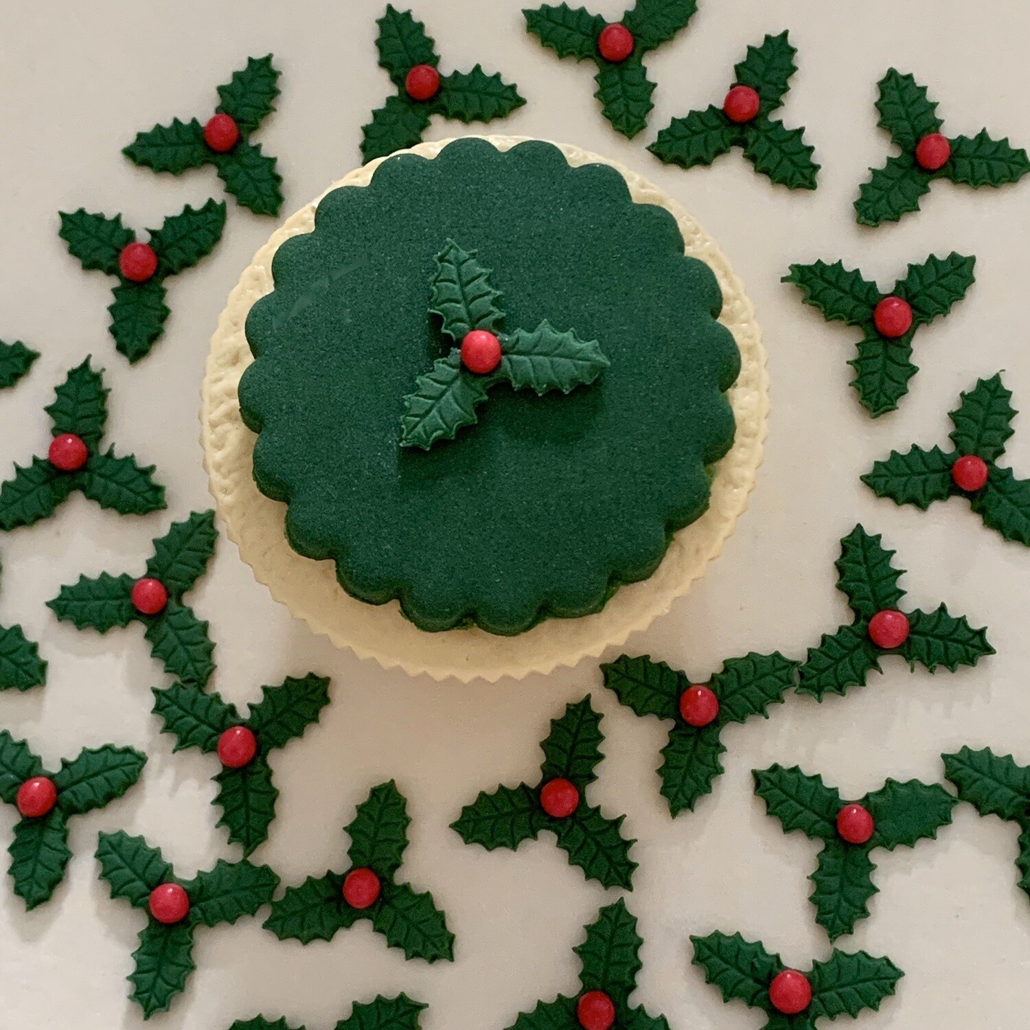 Green Petits Four Holly