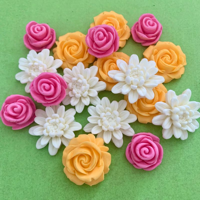 Cream Dahlia Rose Mix