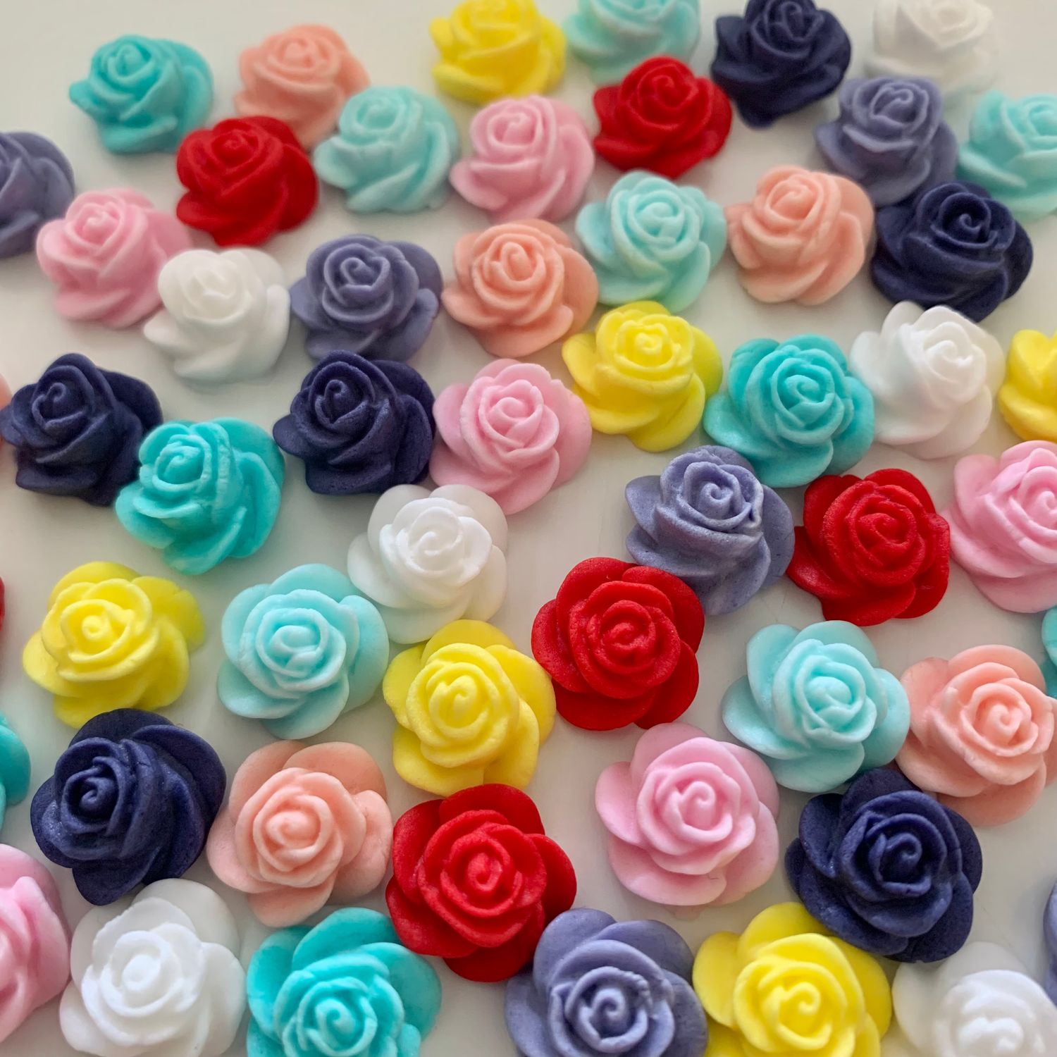 25 Tiny Rosebuds