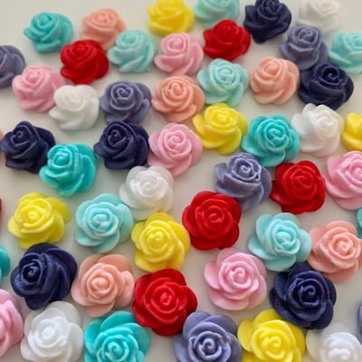 25 Tiny Rosebuds
