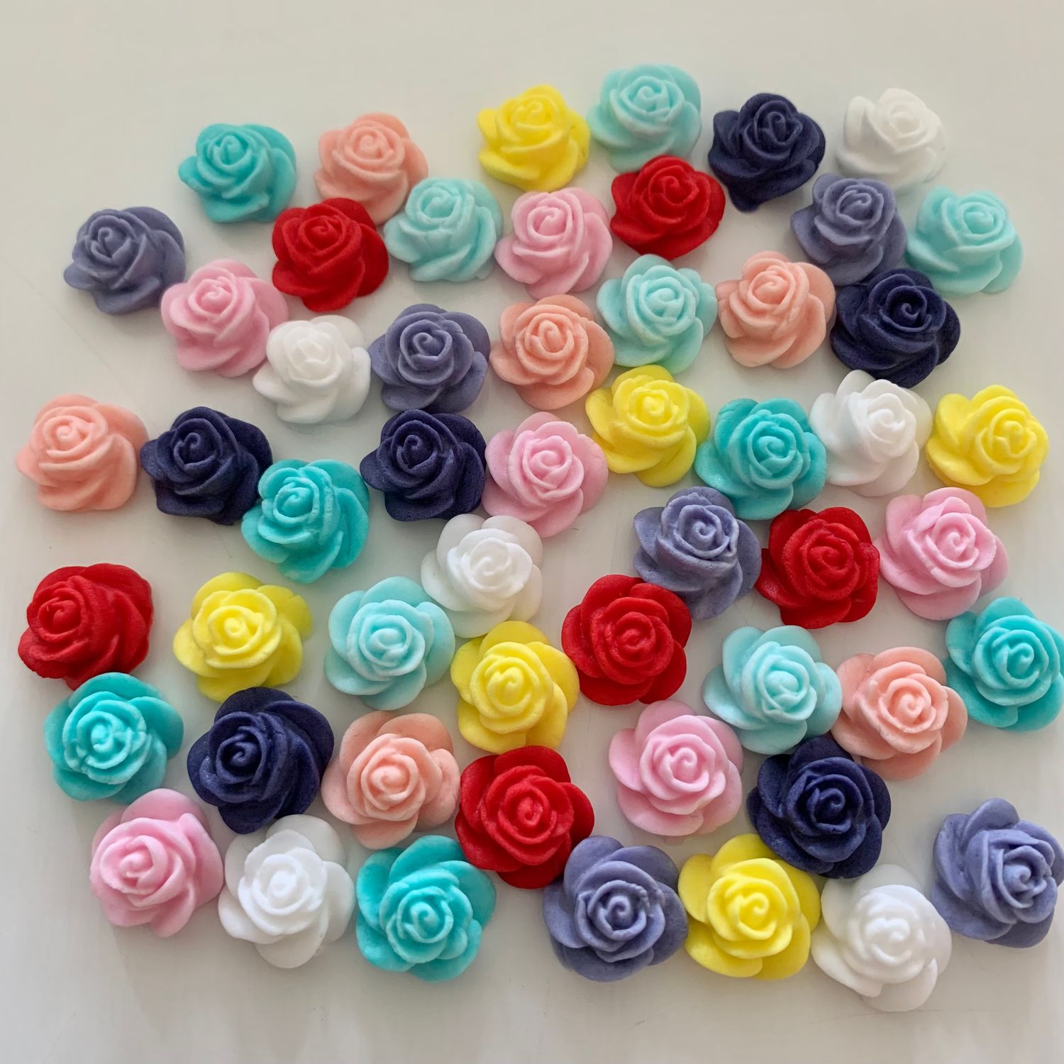 25 Tiny Rosebuds