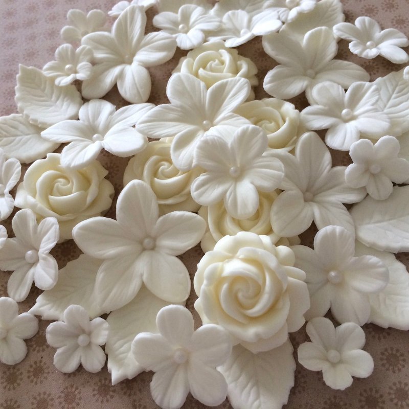 Love Cream Flower Bouquet