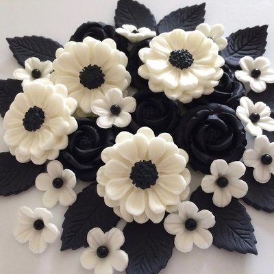 Black Cream Rose Bouquet