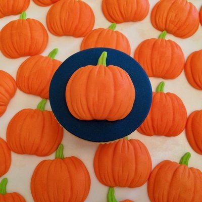 Cake Pumpkins