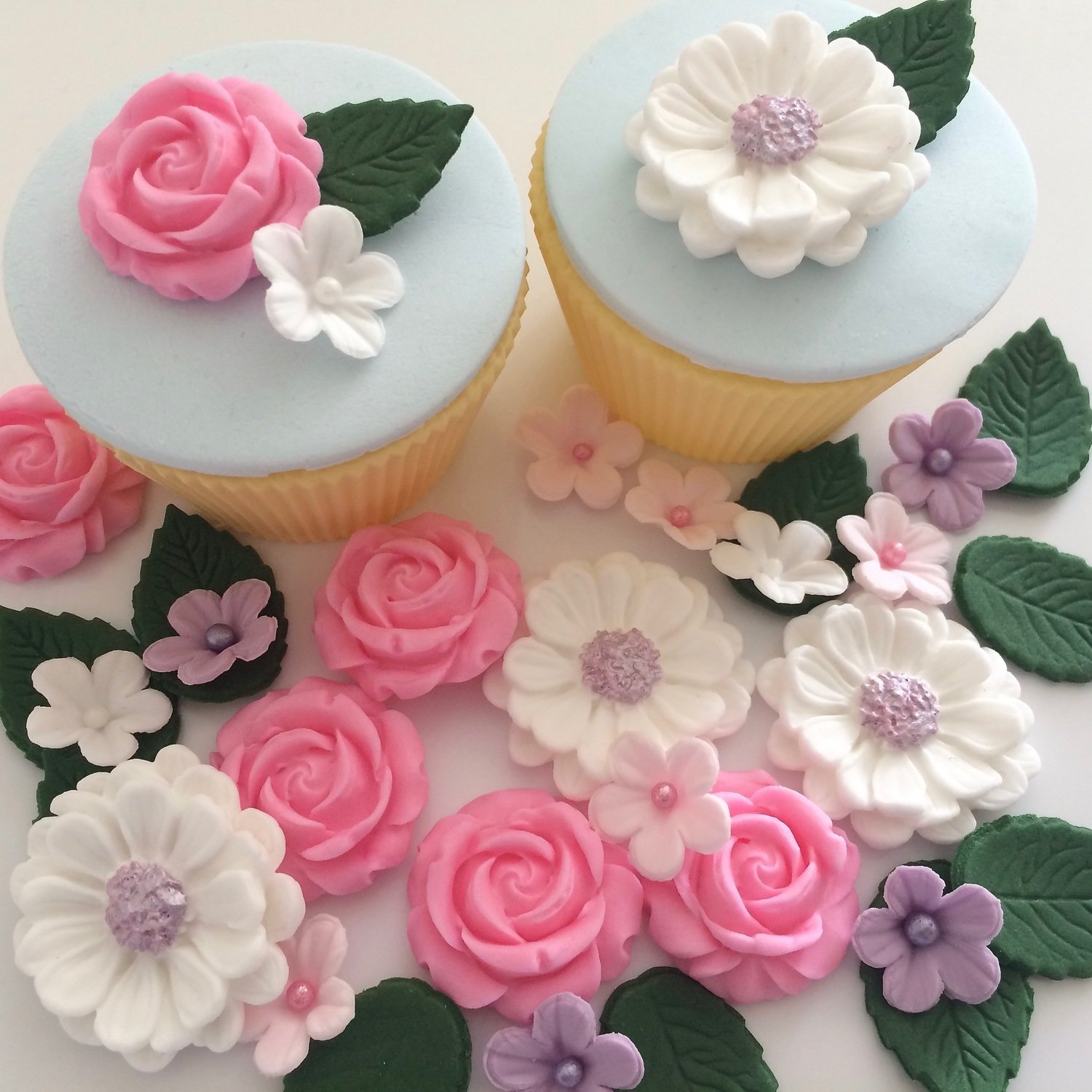 Lilac, Pink &amp; White Rose Bouquet