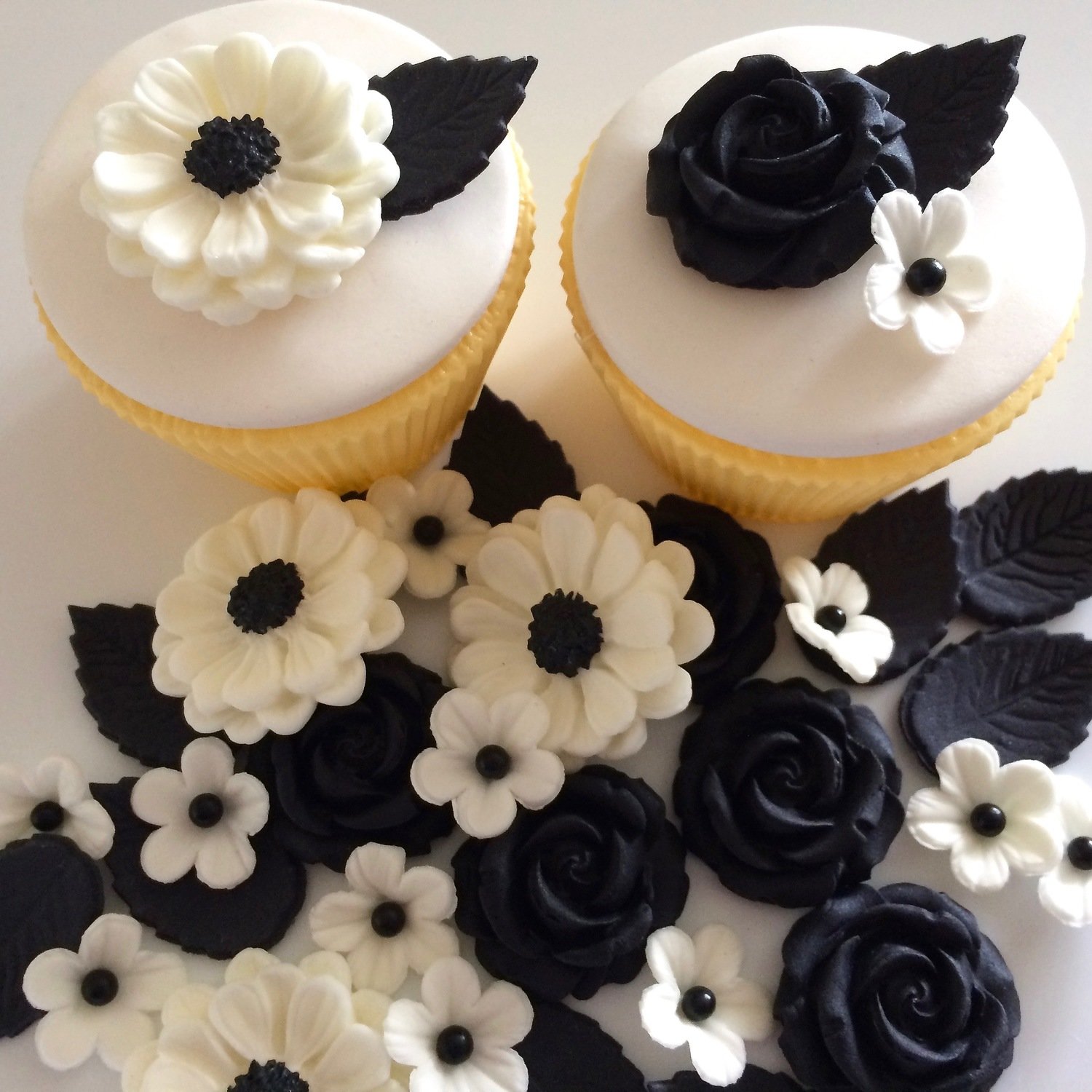 Ivory Black Rose Bouquet