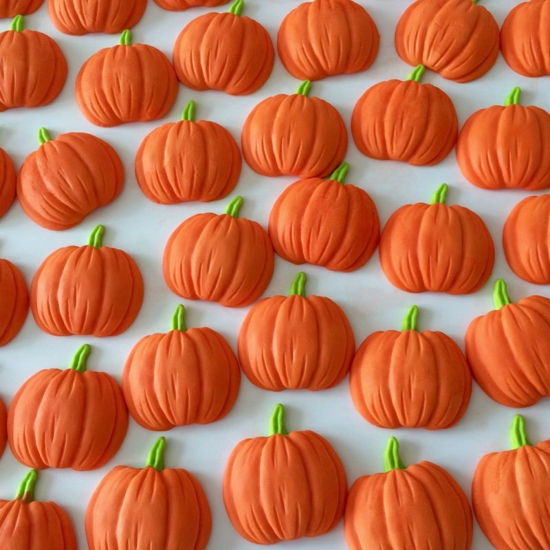 Cake Pumpkins