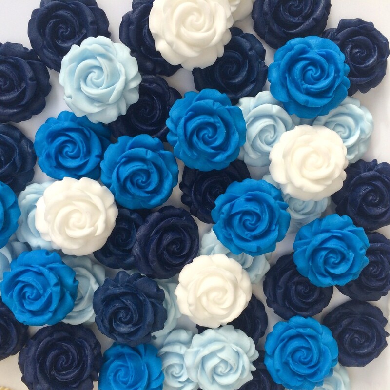 Mixed Blue White Roses
