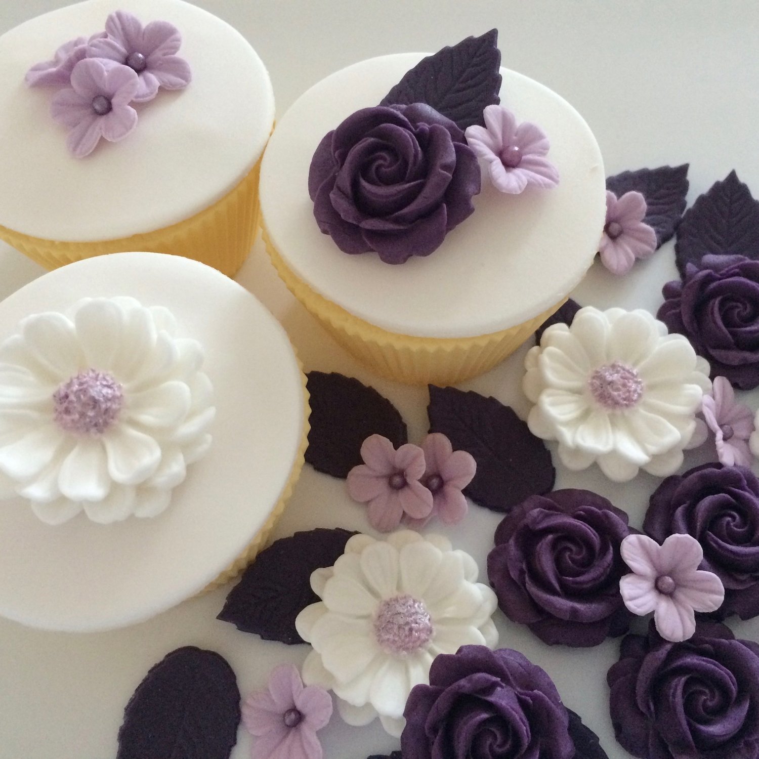 Edible Purple Rose Bouquet Cake Flowers