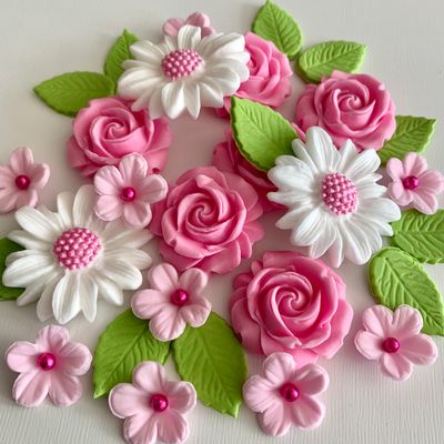 Pink Roses White Daisies