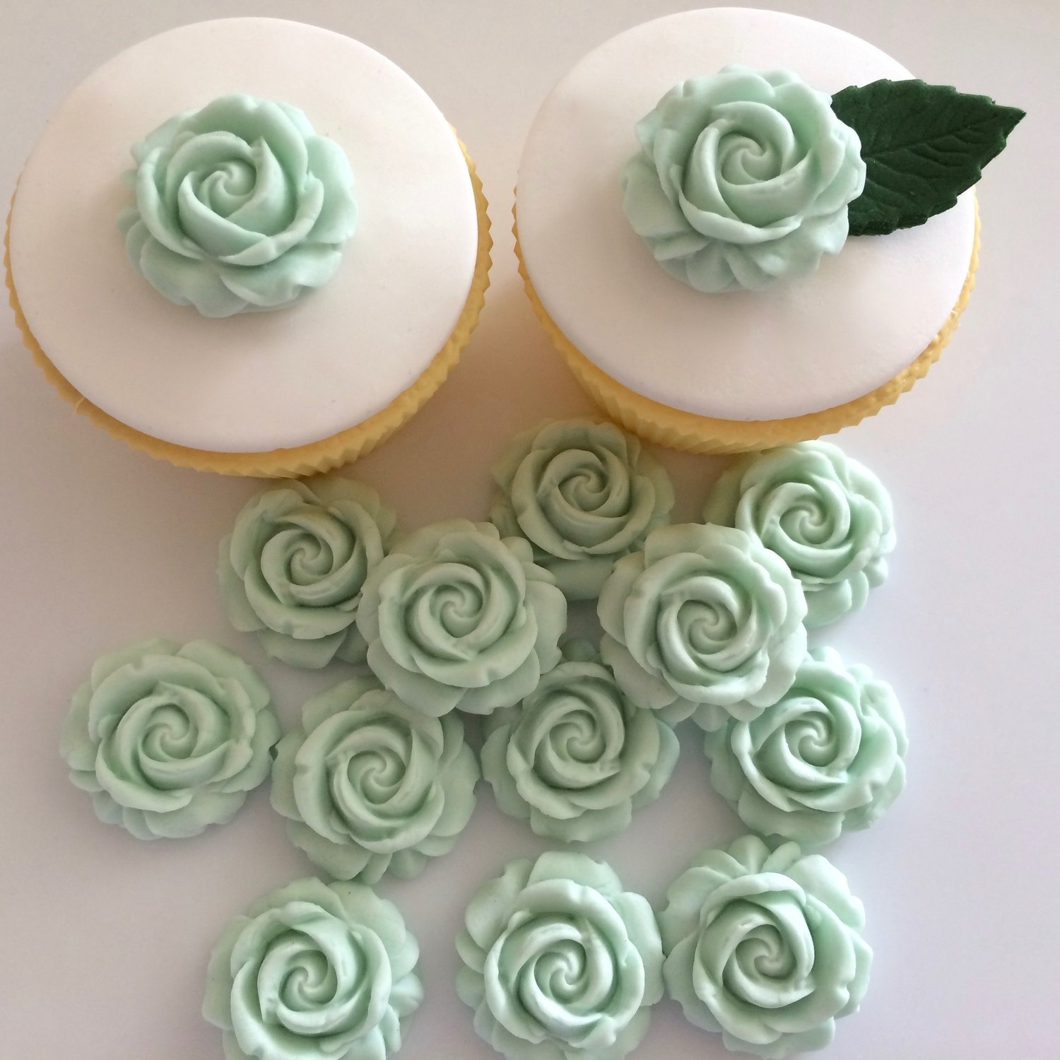 Eau de Nil Sugar Roses