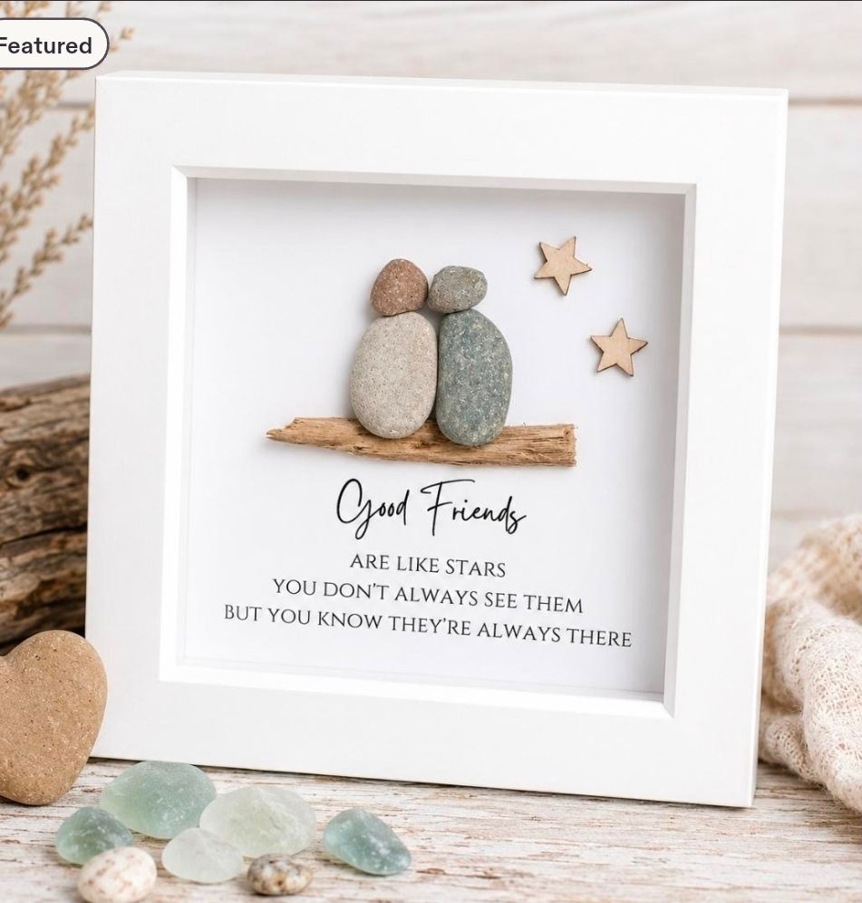 GOOD FRIENDS - HANDCRAFTED PEBBLE ART KEEPSAKE 