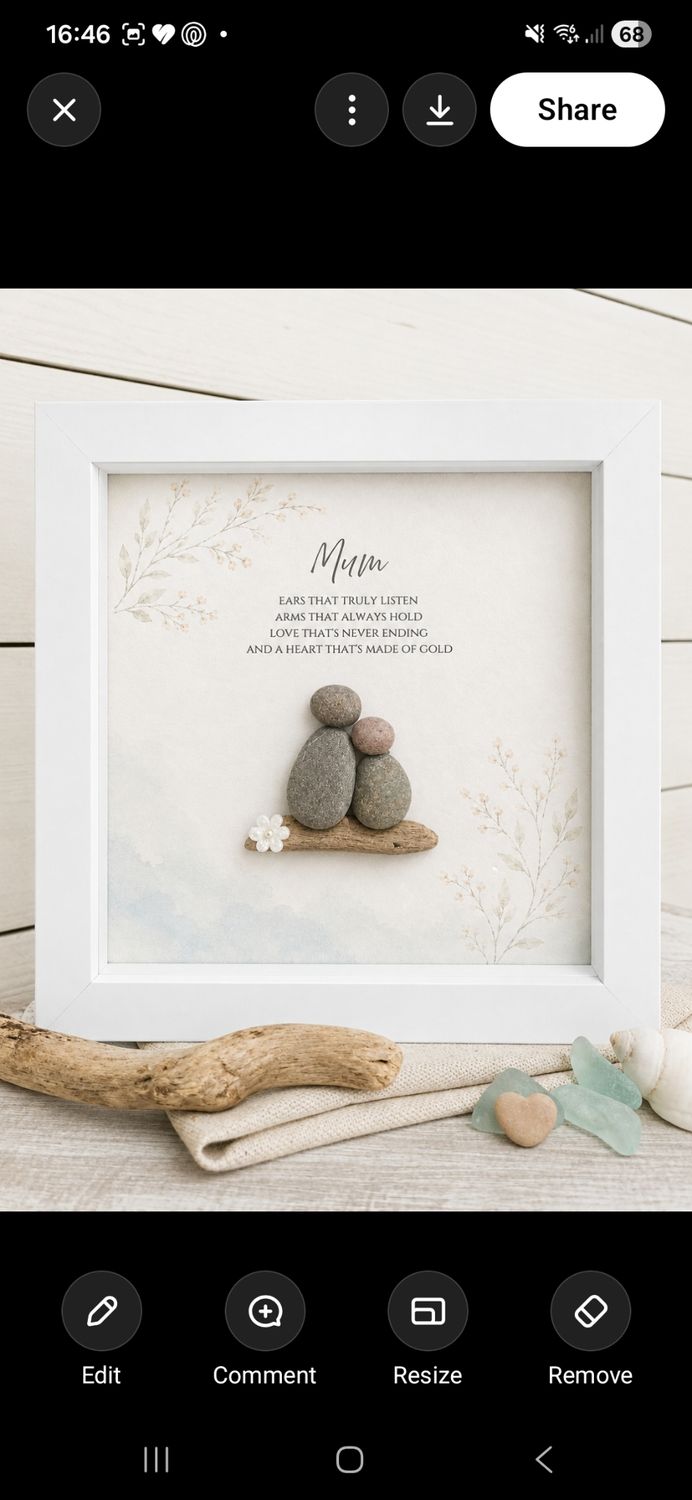 MUM - HANDCRAFTED PEBBLE ART FRAME 
