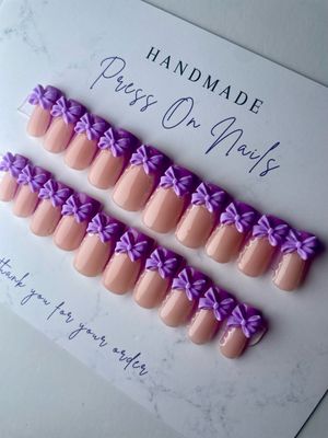 PRESS ON NAILS