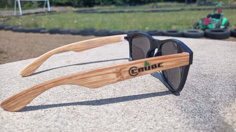 Sonnenbrille schwarz/ Bambus oder weiß