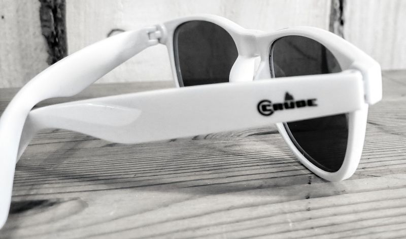 Sonnenbrille schwarz/ Bambus oder weiß