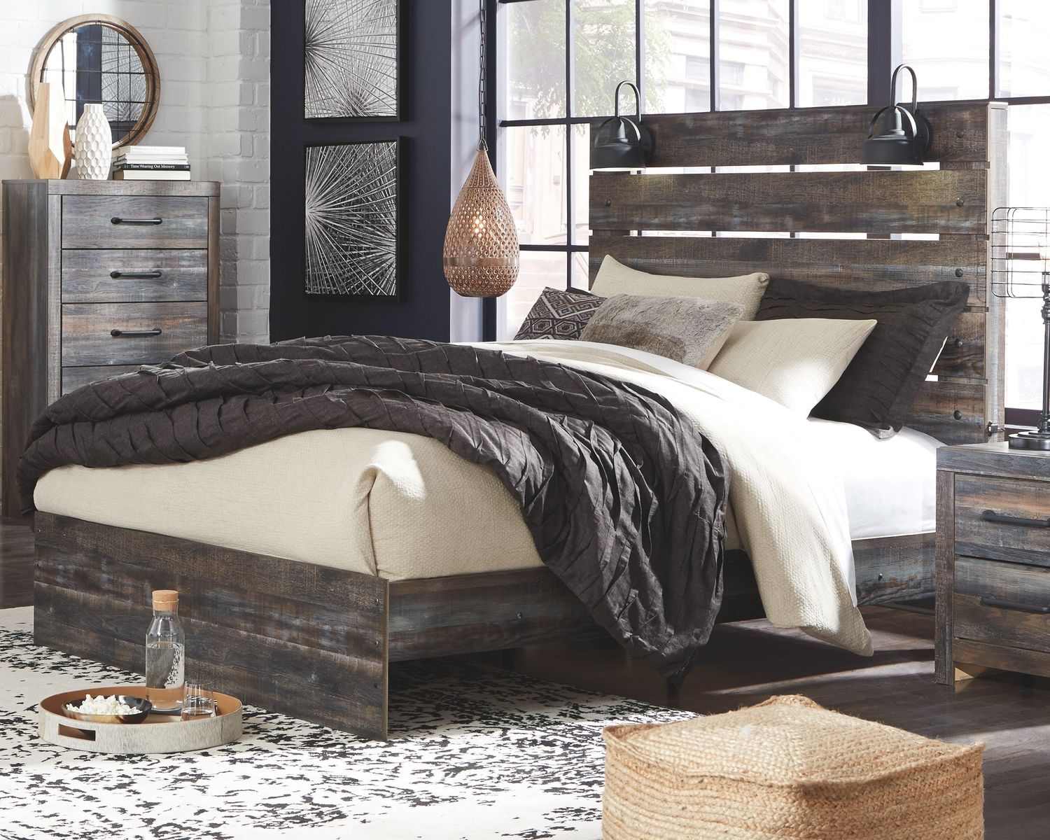 Drystan - Brown / Beige - Queen Panel Bed