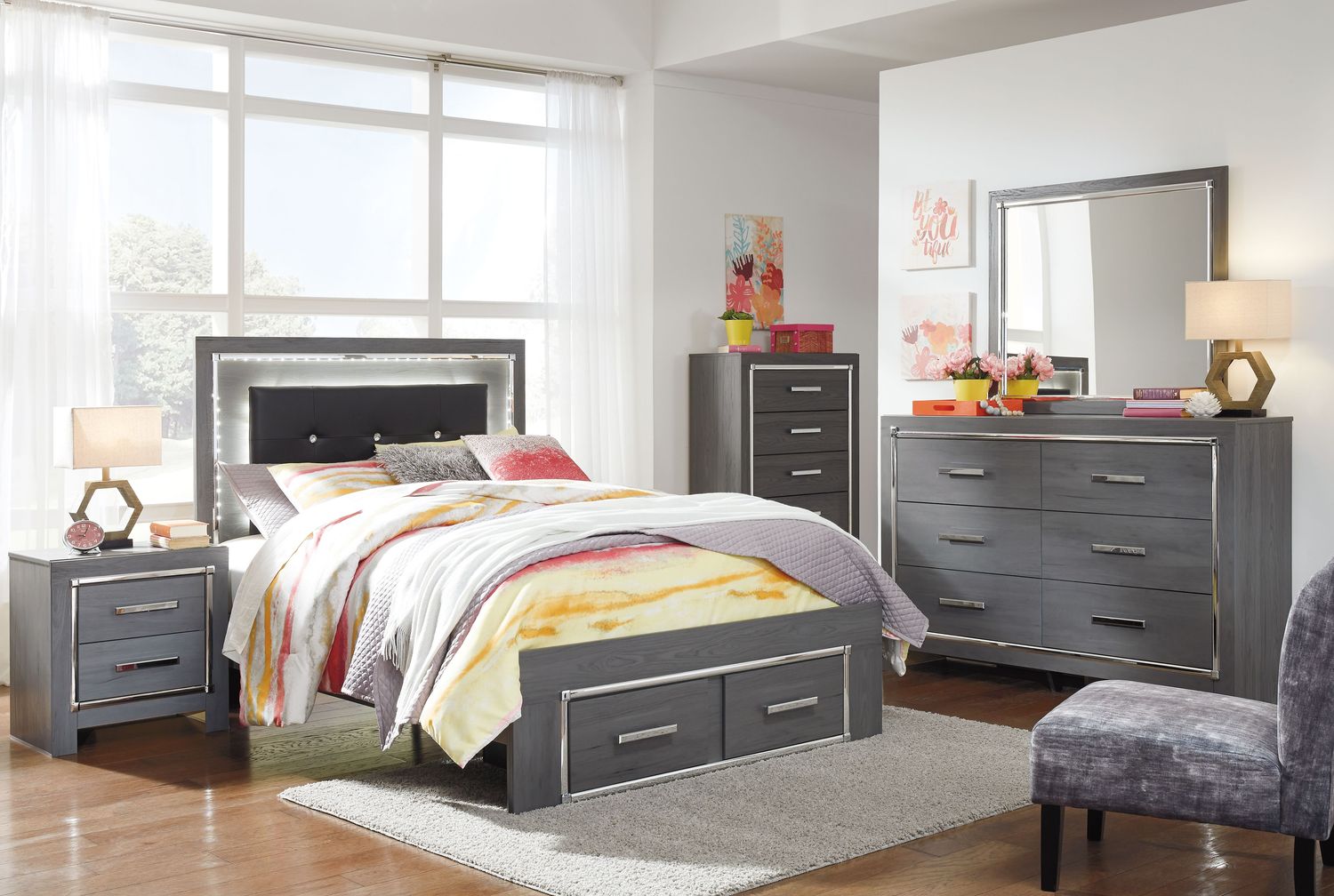 Lodanna - Gray - 6 Pc. - Dresser, Mirror, Chest, Full Panel Bed With 2 Storage Drawers