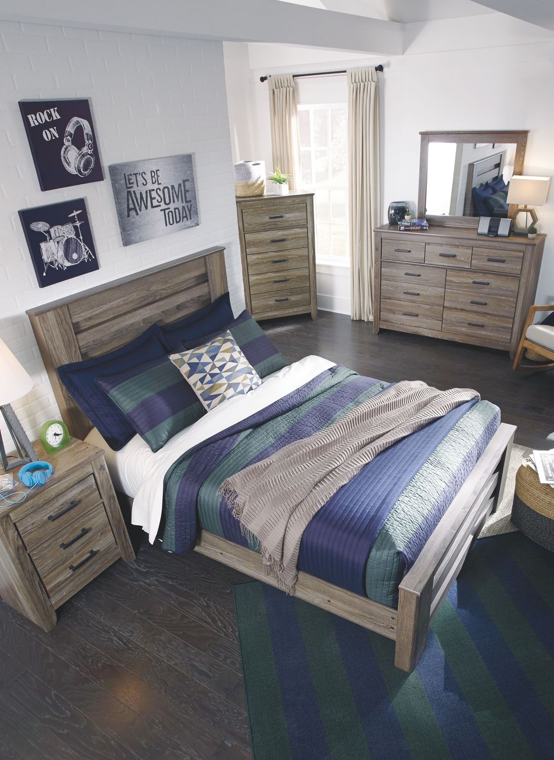 Zelen - Warm Gray - 7 Pc. - Dresser, Mirror, Full Panel Bed, 2 Nightstands