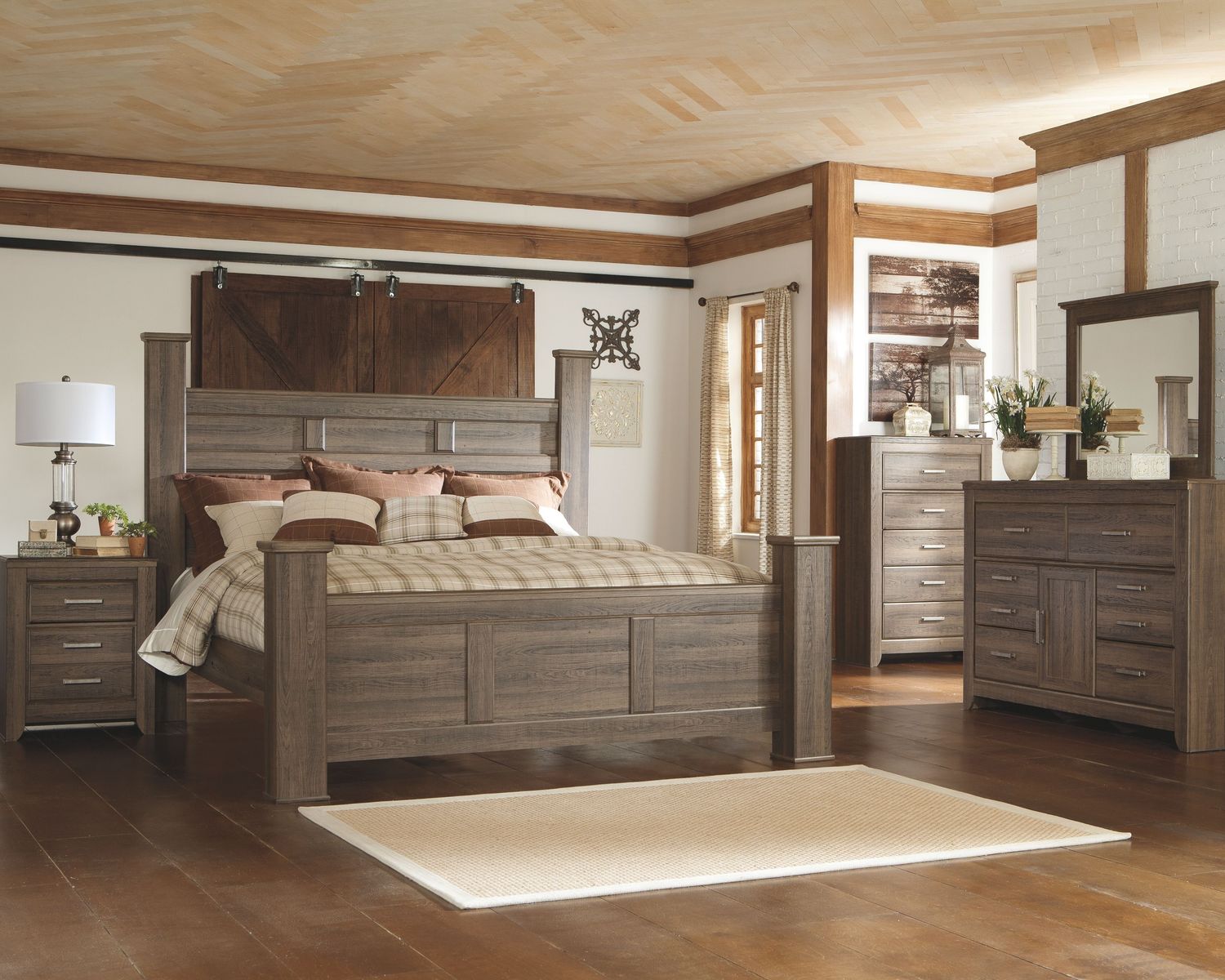 Juararo - Dark Brown - 7 Pc. - Dresser, Mirror, King Poster Bed, 2 Nightstands